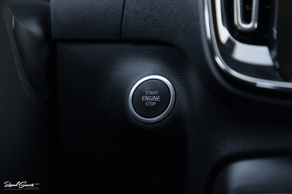 Volvo XC40 1.5 T5 Plug-in hybrid Plus Dark | Adaptieve cruise | Harman Kardon | Blis | Memory | Leder |