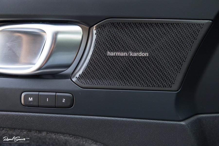 Volvo XC40 1.5 T5 Plug-in hybrid Plus Dark | Adaptieve cruise | Harman Kardon | Blis | Memory | Leder |