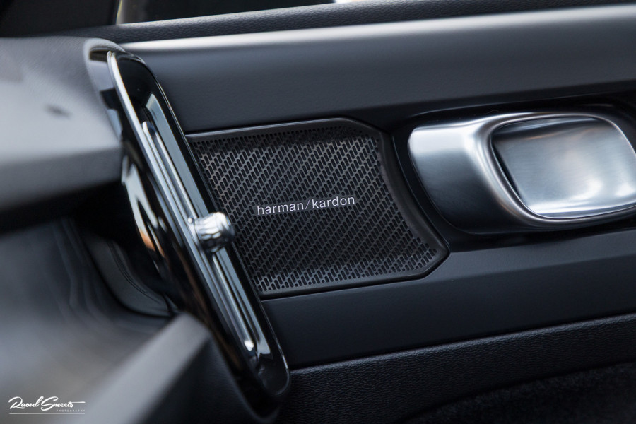 Volvo XC40 1.5 T5 Plug-in hybrid Plus Dark | Adaptieve cruise | Harman Kardon | Blis | Memory | Leder |