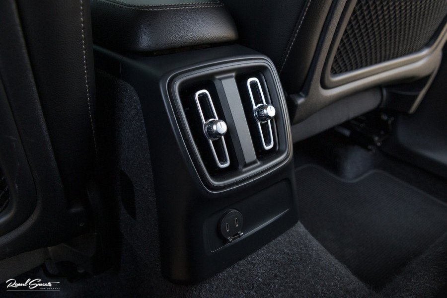 Volvo XC40 1.5 T5 Plug-in hybrid Plus Dark | Adaptieve cruise | Harman Kardon | Blis | Memory | Leder |