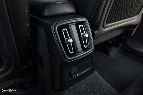 Volvo XC40 1.5 T5 Plug-in hybrid Plus Dark | Adaptieve cruise | Harman Kardon | Blis | Memory | Leder |
