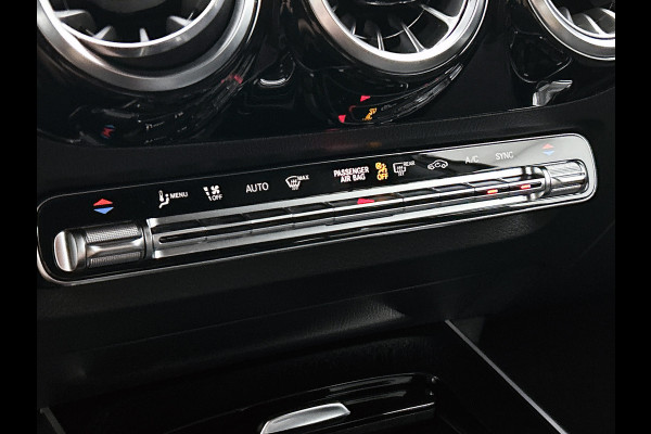 Mercedes-Benz B-Klasse 180 Business Solution AMG AMG Line | Night Pakket | Sfeerverlichting | Achteruitrijcamera | Ledkoplampen | Inclusief 24 maanden Mercedes-Benz Certified garantie voor Europa.