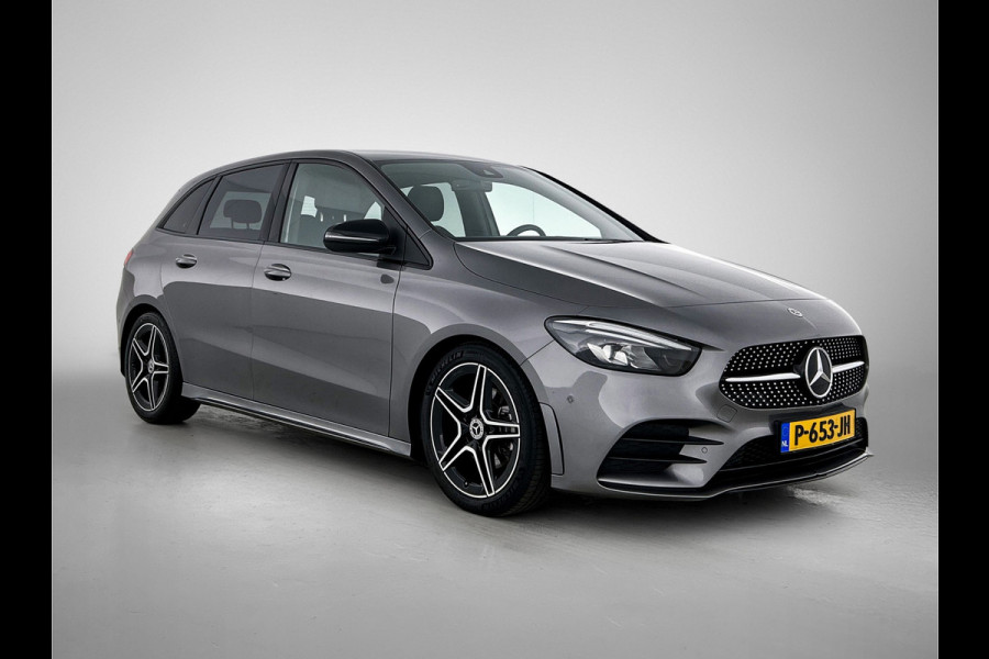Mercedes-Benz B-Klasse 180 Business Solution AMG AMG Line | Night Pakket | Sfeerverlichting | Achteruitrijcamera | Ledkoplampen | Inclusief 24 maanden Mercedes-Benz Certified garantie voor Europa.