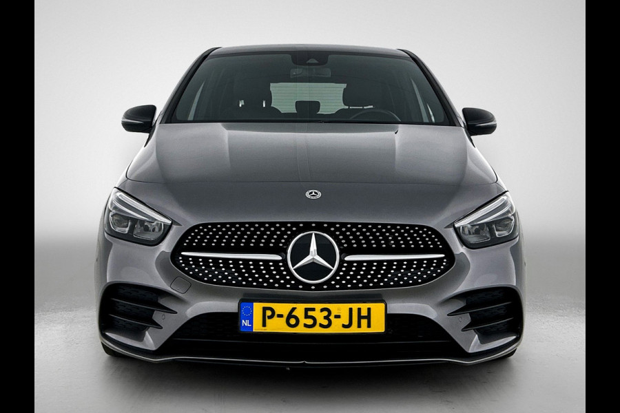 Mercedes-Benz B-Klasse 180 Business Solution AMG AMG Line | Night Pakket | Sfeerverlichting | Achteruitrijcamera | Ledkoplampen | Inclusief 24 maanden Mercedes-Benz Certified garantie voor Europa.