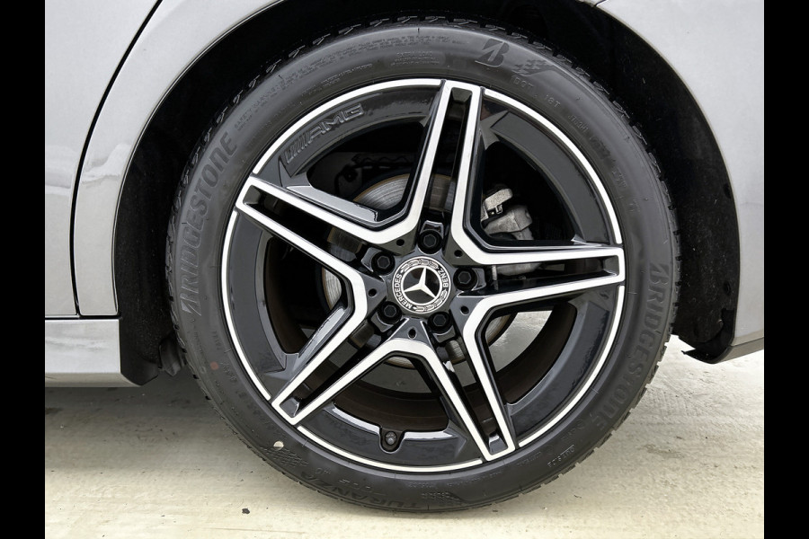 Mercedes-Benz B-Klasse 180 Business Solution AMG AMG Line | Night Pakket | Sfeerverlichting | Achteruitrijcamera | Ledkoplampen | Inclusief 24 maanden Mercedes-Benz Certified garantie voor Europa.