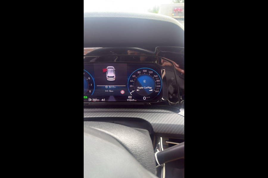 Volkswagen Golf 1.5 eTSI Variant 3x R Line Pano Keyless Lane Camera Trekhaak