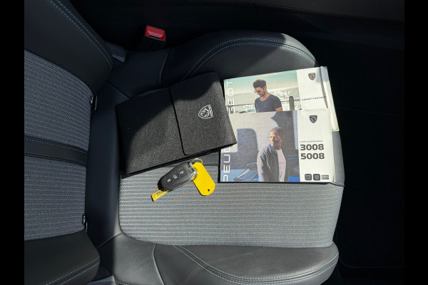 Peugeot 3008 1.6 HYbrid PHEV 225 Pk Allure Pack Business | Navigatie | Cruise | Clima | Camera | Side asist | 18".