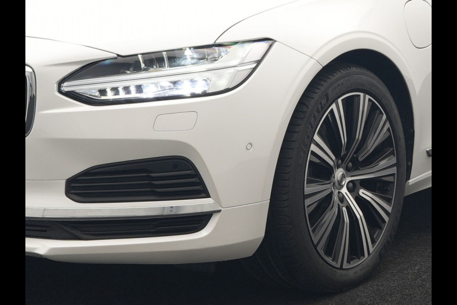 Volvo V90 T8 AWD Plus Bright LONG RANGE PHEV 455pk Dealer O.H. | Trekhaak Af Fabriek | Panodak | Adaptive Cruise | 360 Camera | Harman / Kardon | Lederen Sportstoelen Ventilatie & Memory | Stoelen & Stuur Verwarmd | Keyless | Blis | Google Assistent | SCHADE!!