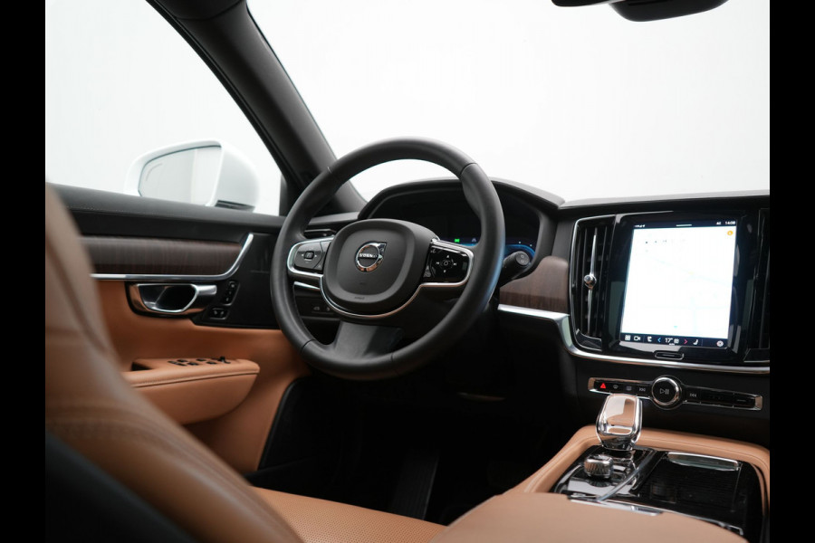 Volvo V90 T8 AWD Plus Bright LONG RANGE PHEV 455pk Dealer O.H. | Trekhaak Af Fabriek | Panodak | Adaptive Cruise | 360 Camera | Harman / Kardon | Lederen Sportstoelen Ventilatie & Memory | Stoelen & Stuur Verwarmd | Keyless | Blis | Google Assistent | SCHADE!!