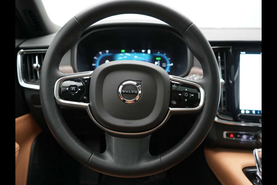 Volvo V90 T8 AWD Plus Bright LONG RANGE PHEV 455pk Dealer O.H. | Trekhaak Af Fabriek | Panodak | Adaptive Cruise | 360 Camera | Harman / Kardon | Lederen Sportstoelen Ventilatie & Memory | Stoelen & Stuur Verwarmd | Keyless | Blis | Google Assistent | SCHADE!!