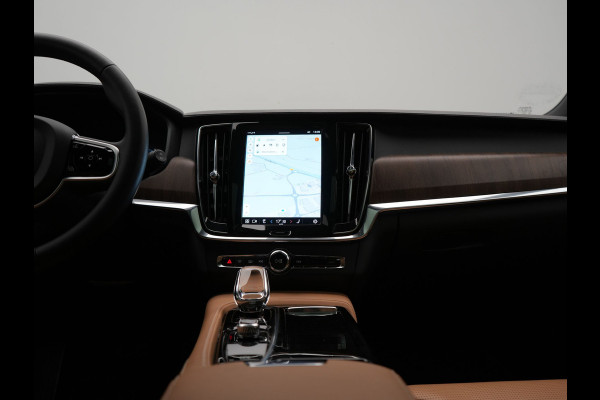 Volvo V90 T8 AWD Plus Bright LONG RANGE PHEV 455pk Dealer O.H. | Trekhaak Af Fabriek | Panodak | Adaptive Cruise | 360 Camera | Harman / Kardon | Lederen Sportstoelen Ventilatie & Memory | Stoelen & Stuur Verwarmd | Keyless | Blis | Google Assistent | SCHADE!!