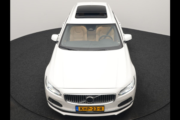 Volvo V90 T8 AWD Plus Bright LONG RANGE PHEV 455pk Dealer O.H. | Trekhaak Af Fabriek | Panodak | Adaptive Cruise | 360 Camera | Harman / Kardon | Lederen Sportstoelen Ventilatie & Memory | Stoelen & Stuur Verwarmd | Keyless | Blis | Google Assistent | SCHADE!!