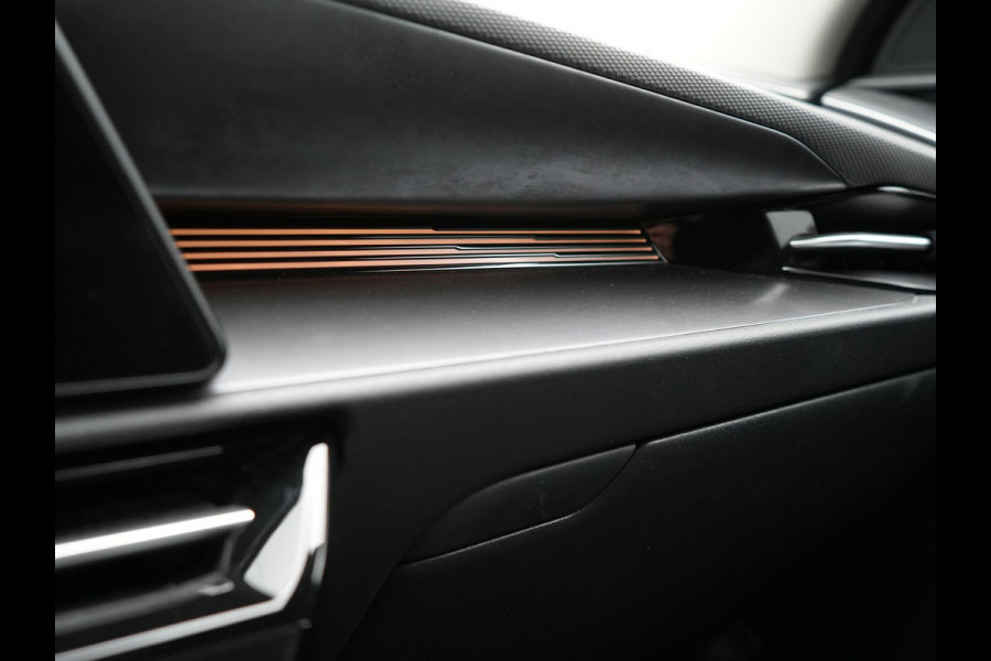 Kia Niro 1.6 GDi DynamicLine PHEV 182pk Dealer O.H. | Adaptive Cruise | Camera | Lederen Sportstoelen & Stuur Verwarmd | Keyless | Blis | Sfeerverlichting | Apple Carplay | Navigatie | DAB | Virtual | 18"L.M | Plug In Hybrid |