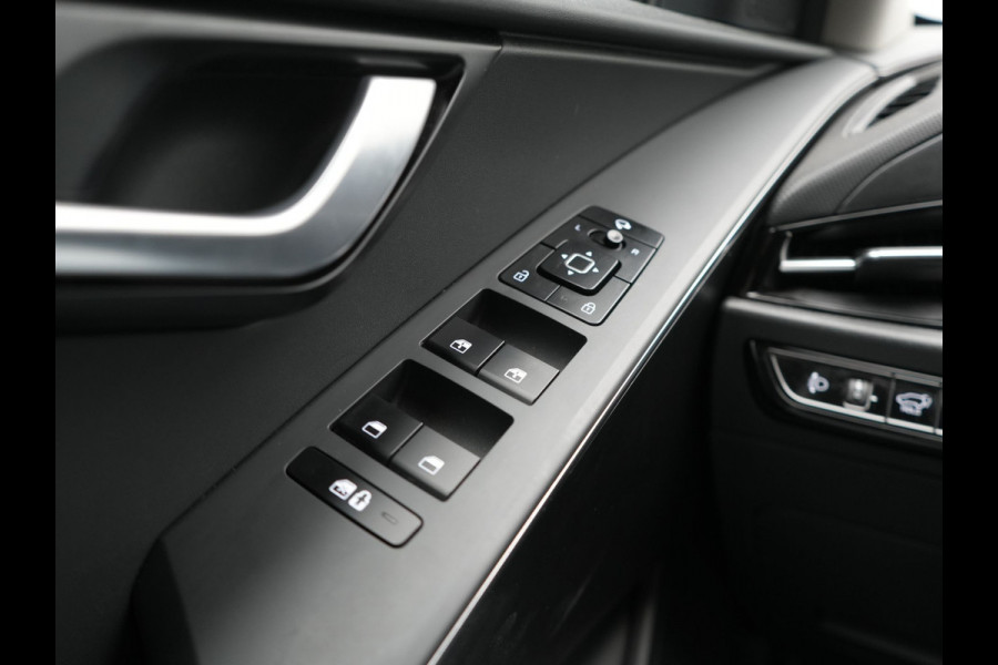 Kia Niro 1.6 GDi DynamicLine PHEV 182pk Dealer O.H. | Adaptive Cruise | Camera | Lederen Sportstoelen & Stuur Verwarmd | Keyless | Blis | Sfeerverlichting | Apple Carplay | Navigatie | DAB | Virtual | 18"L.M | Plug In Hybrid |
