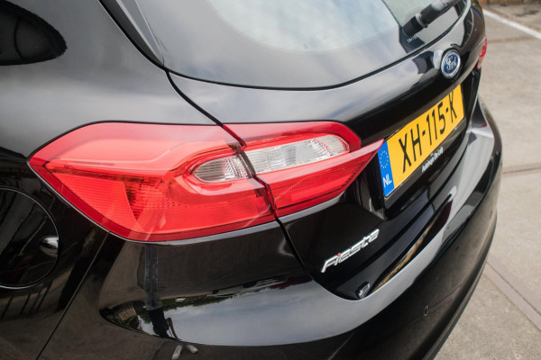 Ford Fiesta 1.1 Sport Edition NL-auto [ Carplay Cruise Control Parkeersensoren LM Velgen Spoiler Airco DAB