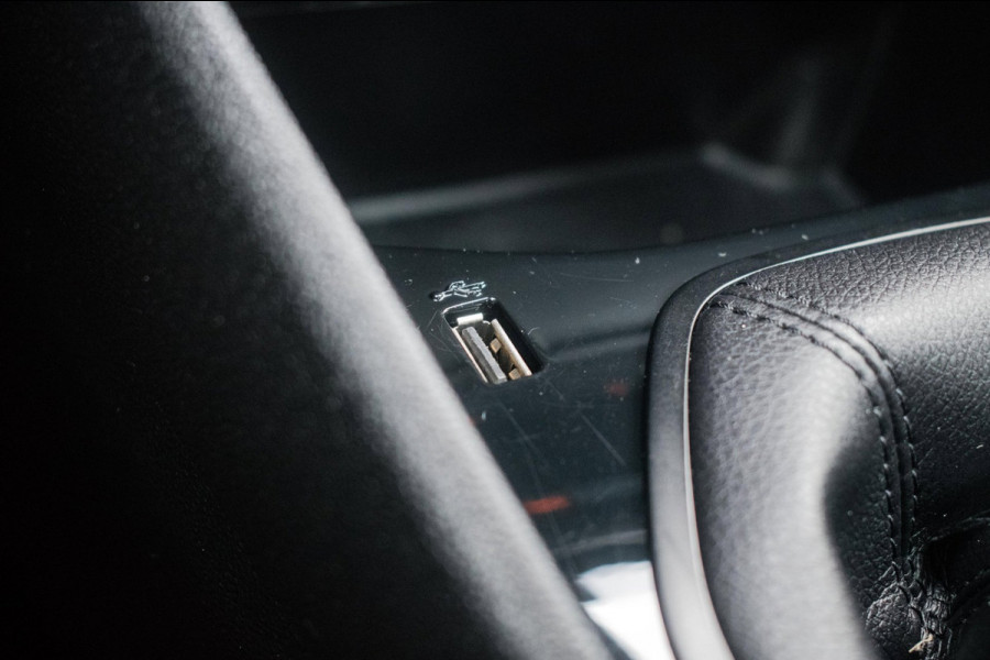 Ford Fiesta 1.1 Sport Edition NL-auto [ Carplay Cruise Control Parkeersensoren LM Velgen Spoiler Airco DAB