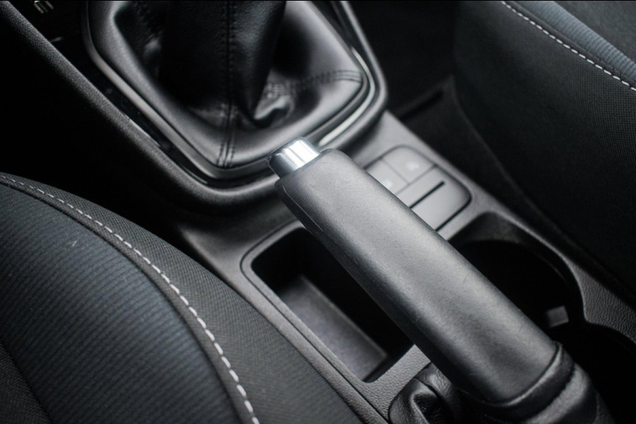 Ford Fiesta 1.1 Sport Edition NL-auto [ Carplay Cruise Control Parkeersensoren LM Velgen Spoiler Airco DAB