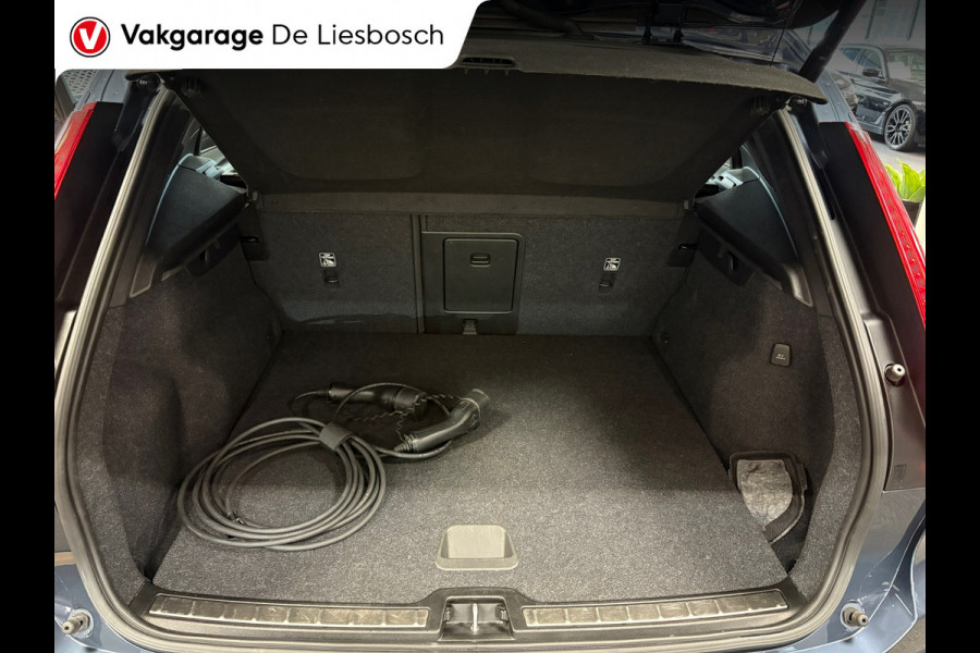 Volvo XC40 1.5 T4 Recharge Inscription / panoramadak /360 camera / leder / Harman-Kardon / trekhaak