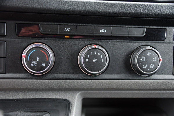 Volkswagen Crafter 35 2.0 TDI L4H3 Highline PB Edition Cruise, Camera, Carplay, LED, 177pk, Automaat, Trekhaak, Geveerde stoel, Multimedia, Uniek!