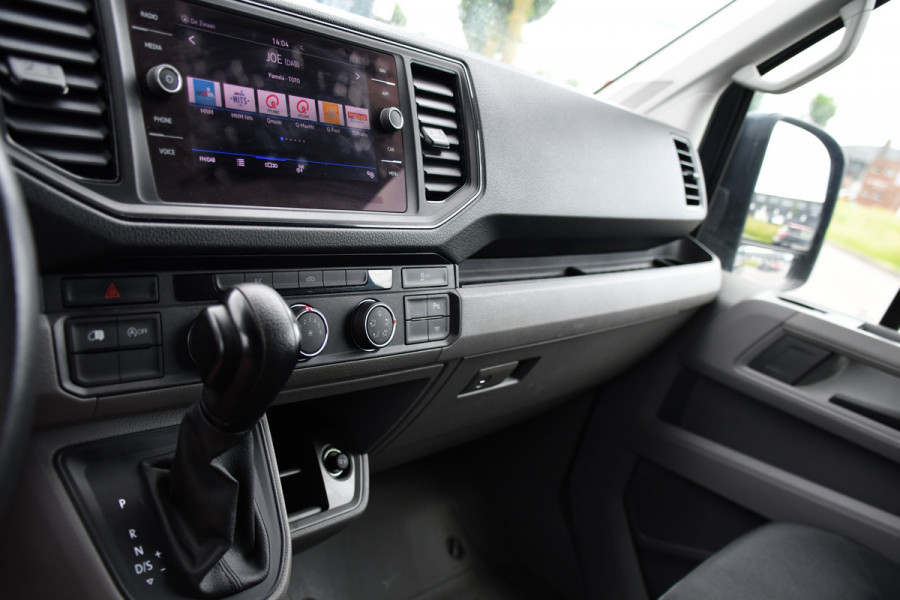 Volkswagen Crafter 35 2.0 TDI L4H3 Highline PB Edition Cruise, Camera, Carplay, LED, 177pk, Automaat, Trekhaak, Geveerde stoel, Multimedia, Uniek!