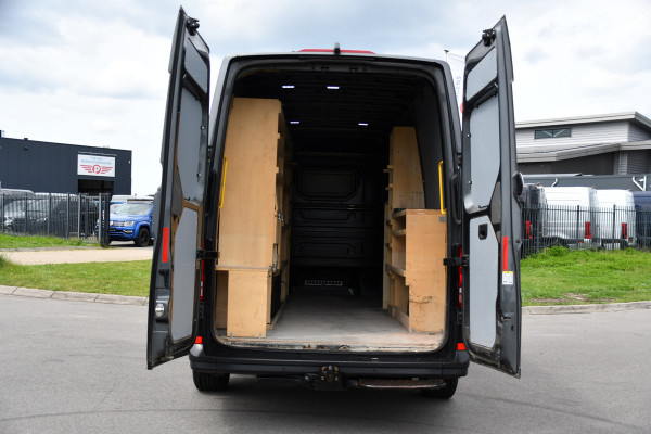 Volkswagen Crafter 35 2.0 TDI L4H3 Highline PB Edition Cruise, Camera, Carplay, LED, 177pk, Automaat, Trekhaak, Geveerde stoel, Multimedia, Uniek!