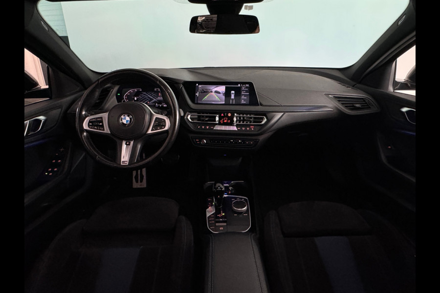 BMW 1-serie 118i High Executive M Sport M Seat|Pano|Sfeer