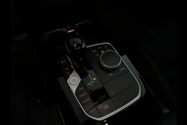 BMW 1-serie 118i High Executive M Sport M Seat|Pano|Sfeer
