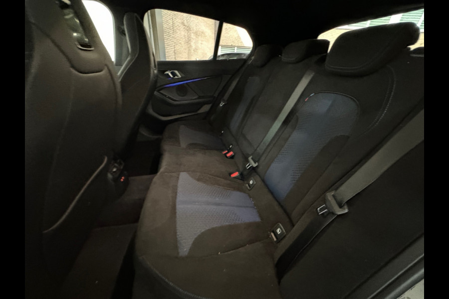 BMW 1-serie 118i High Executive M Sport M Seat|Pano|Sfeer