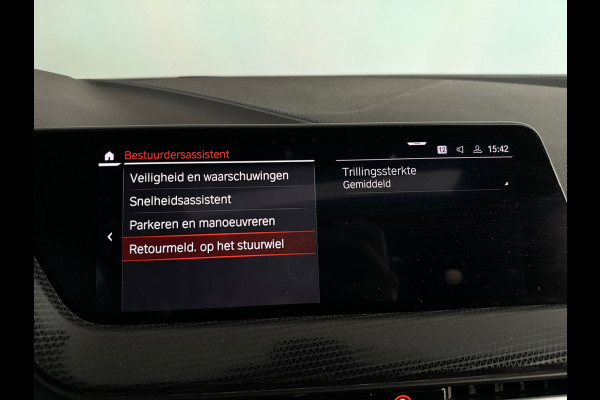 BMW 1-serie 118i High Executive M Sport M Seat|Pano|Sfeer