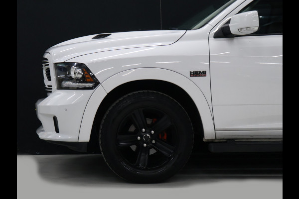 Dodge Ram 1500 5.7 V8 4x4 Crew Cab Laramie [TREKHAAK, CAMERA, STOELVERWARMING/VENTILATIE, ELEKTRISCH VERSTELBARE STOELEN, BLUETOOTH, STUURVERWARMING, CRUISE, LPG, NIEUWSTAAT]