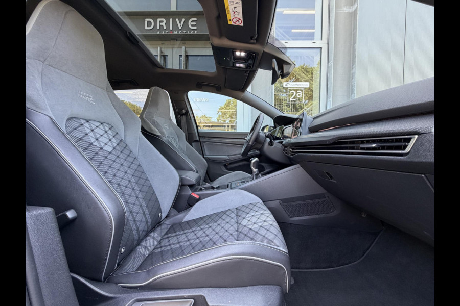 Volkswagen Golf 1.5 TSI 150PK Highline Business R-Line |Pano|H/K|ACC|HUD|19"|Trekhaak