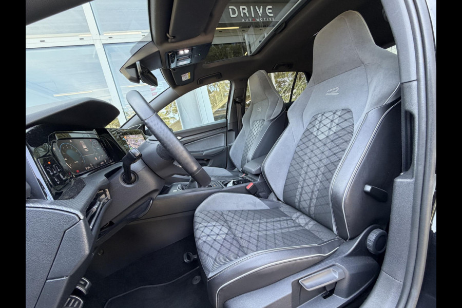 Volkswagen Golf 1.5 TSI 150PK Highline Business R-Line |Pano|H/K|ACC|HUD|19"|Trekhaak