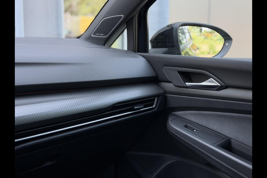 Volkswagen Golf 1.5 TSI 150PK Highline Business R-Line |Pano|H/K|ACC|HUD|19"|Trekhaak