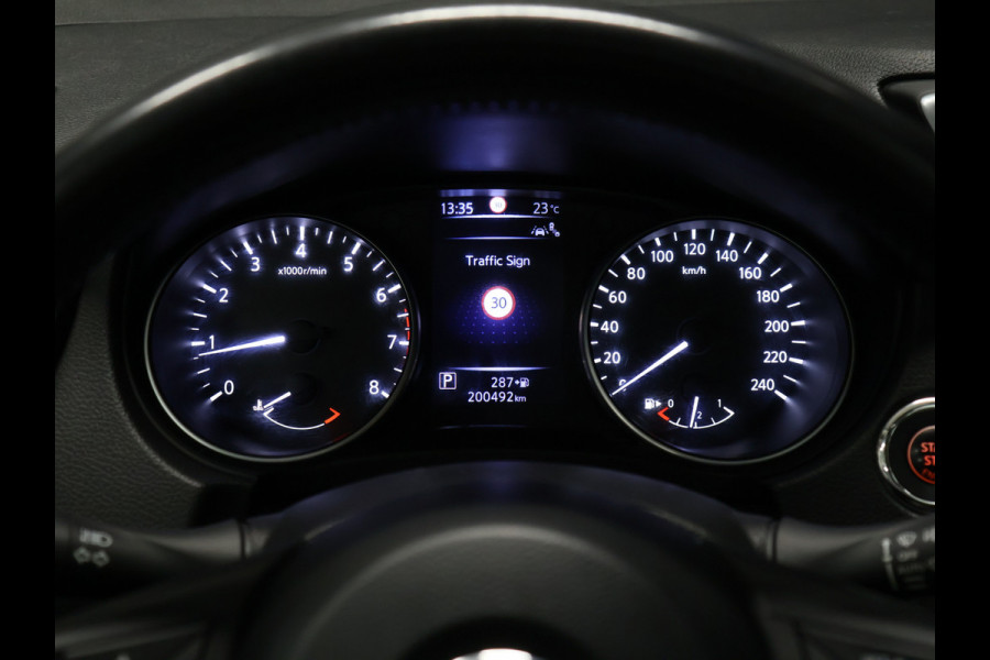 Nissan QASHQAI 1.2 Tekna [TREKHAAK, 360° CAMERA, PDC, CRUISE, STOELVERWARMING, ELEKTRISCH VERSTELBARE STOELEN, BLUETOOTH, LANE ASSIST, NAVIGATIE, NIEUWSTAAT]
