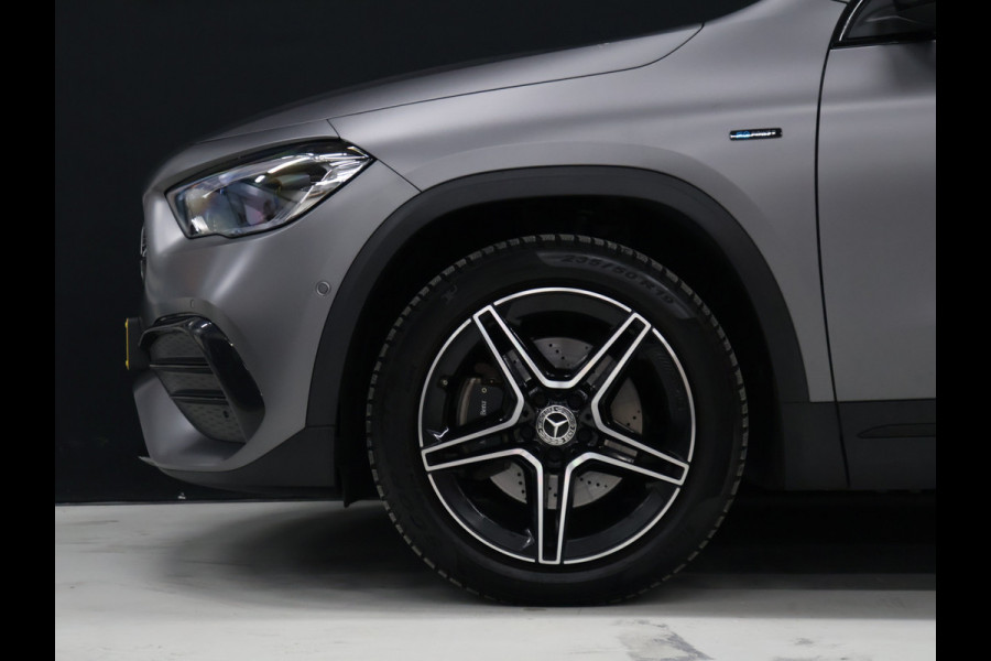 Mercedes-Benz GLA 250 e AMG Business Solution [SCHUIFKANTELDAK, TREKHAAK, CAMERA, PDC, CRUISE, STOELVERWARMING, DIGITAL DASH, ELEKTRISCH VERSTELBARE STOELEN, ELEKTISCHE ACHTERKLEP, NIEUWSTAAT]