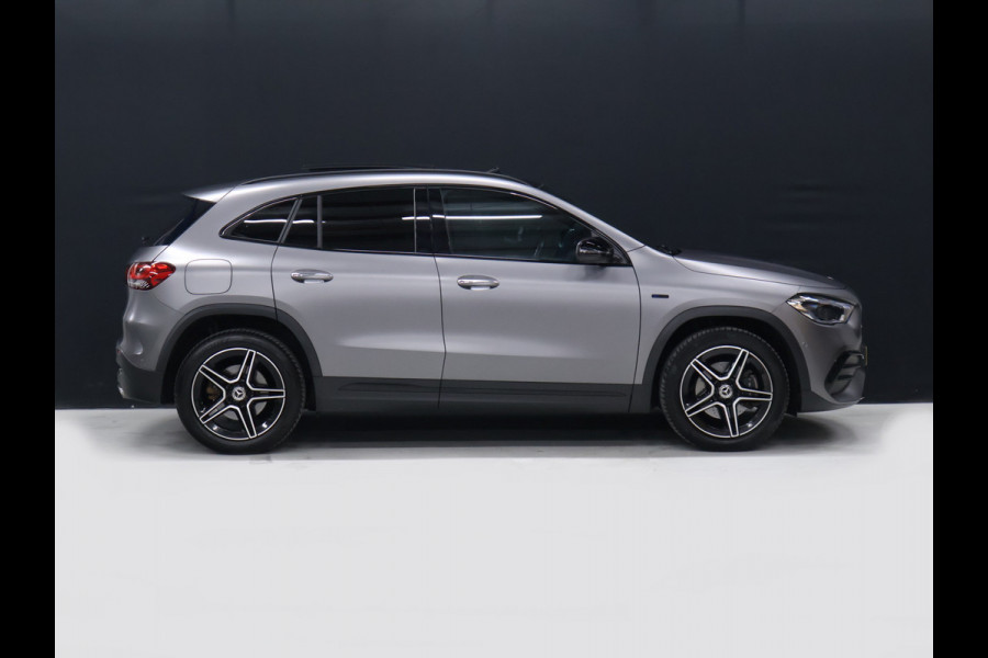 Mercedes-Benz GLA 250 e AMG Business Solution [SCHUIFKANTELDAK, TREKHAAK, CAMERA, PDC, CRUISE, STOELVERWARMING, DIGITAL DASH, ELEKTRISCH VERSTELBARE STOELEN, ELEKTISCHE ACHTERKLEP, NIEUWSTAAT]