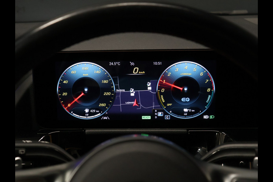 Mercedes-Benz GLA 250 e AMG Business Solution [SCHUIFKANTELDAK, TREKHAAK, CAMERA, PDC, CRUISE, STOELVERWARMING, DIGITAL DASH, ELEKTRISCH VERSTELBARE STOELEN, ELEKTISCHE ACHTERKLEP, NIEUWSTAAT]