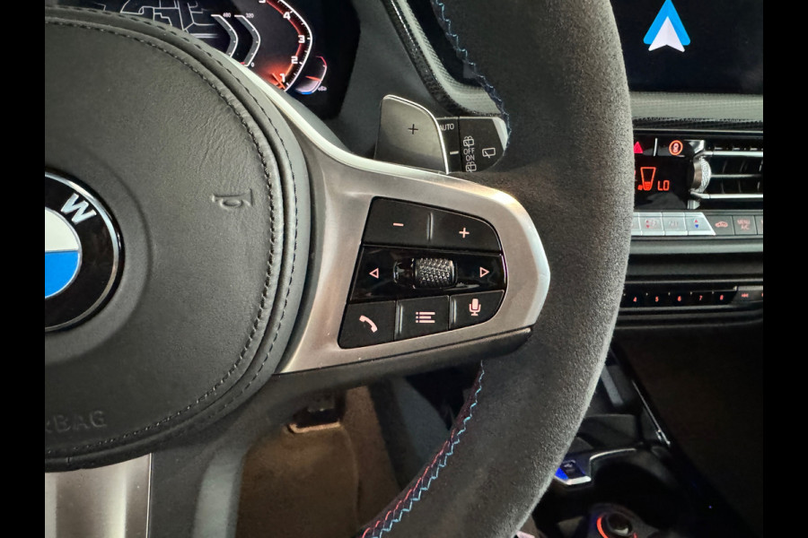 BMW 1-serie M135i xDrive Executive Pano|M Seat|Memory|HuD|HK