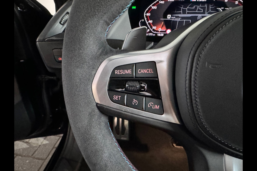 BMW 1-serie M135i xDrive Executive Pano|M Seat|Memory|HuD|HK