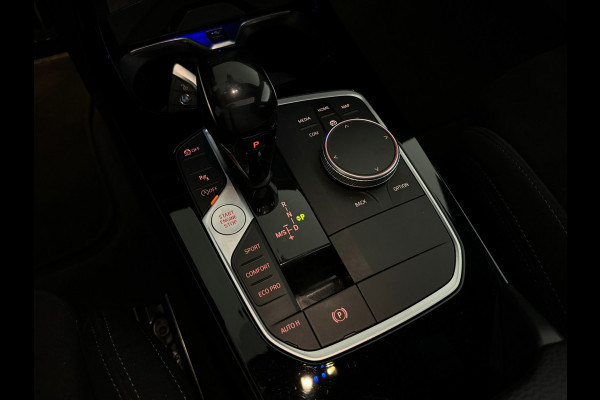 BMW 1-serie M135i xDrive Executive Pano|M Seat|Memory|HuD|HK
