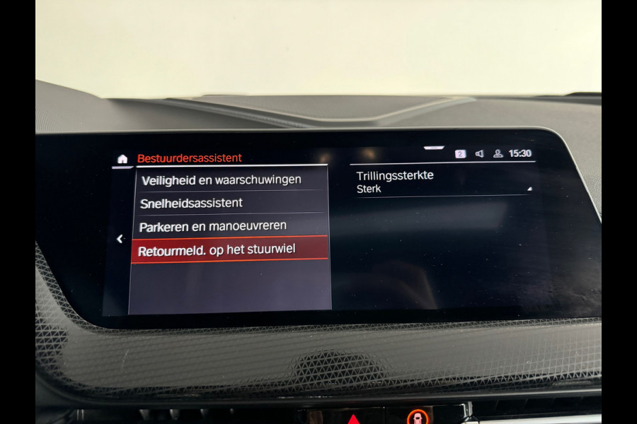 BMW 1-serie M135i xDrive Executive Pano|M Seat|Memory|HuD|HK