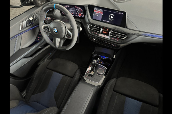 BMW 1-serie M135i xDrive Executive Pano|M Seat|Memory|HuD|HK