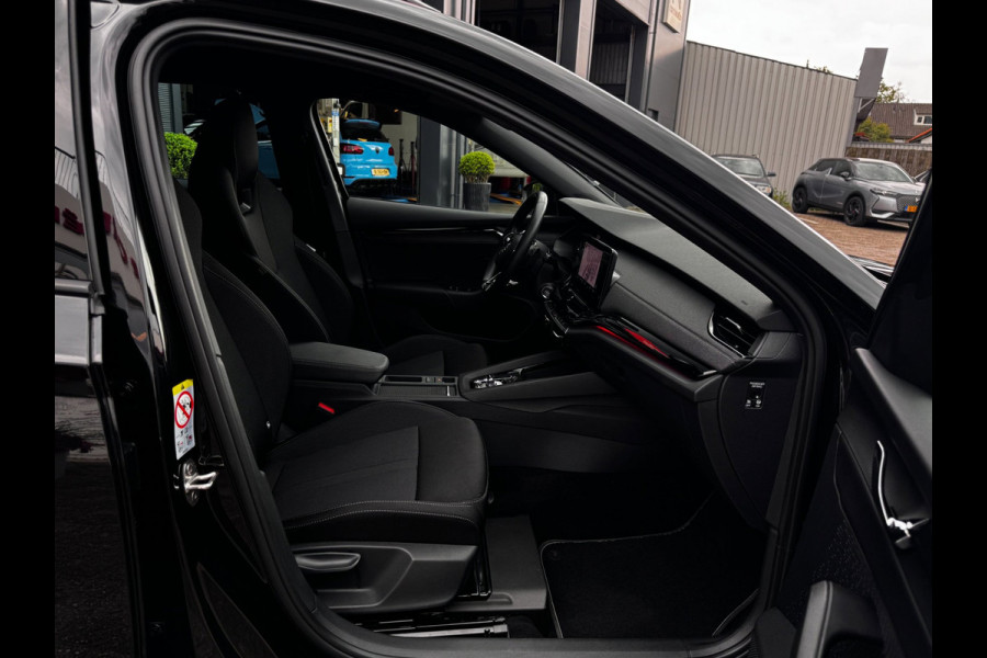 Škoda Octavia Combi 1.5 e-TSI Sportline Business | 150 PK | NL-Auto | Stoelverwarming | Virtual Cockpit | Navigatie | 1e Eigenaar