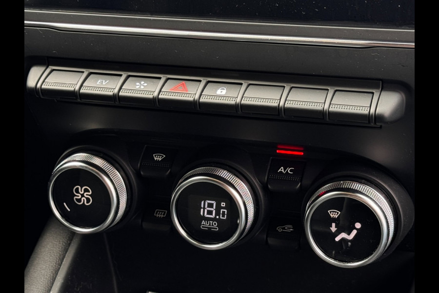 Renault Captur 1.6 E-Tech Plug-in Hybrid 160 Intens | Trekhaak | Camera | Climate control | Navigatie |
