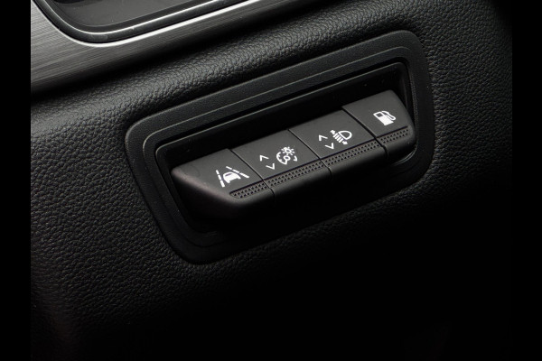 Renault Captur 1.6 E-Tech Plug-in Hybrid 160 Intens | Trekhaak | Camera | Climate control | Navigatie |