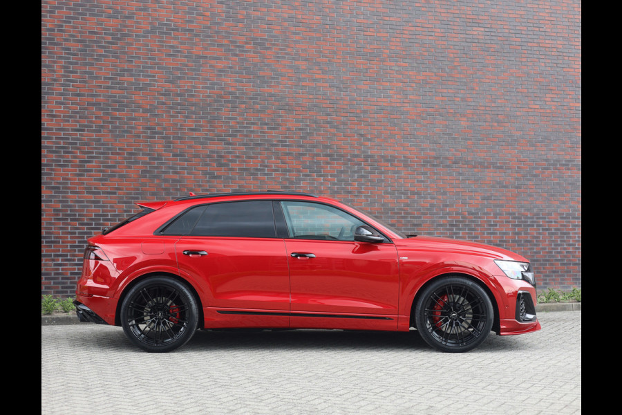 Audi Q8 60 TFSI e quattro S Competition | ABT - Trekhaak - Pano - HUD