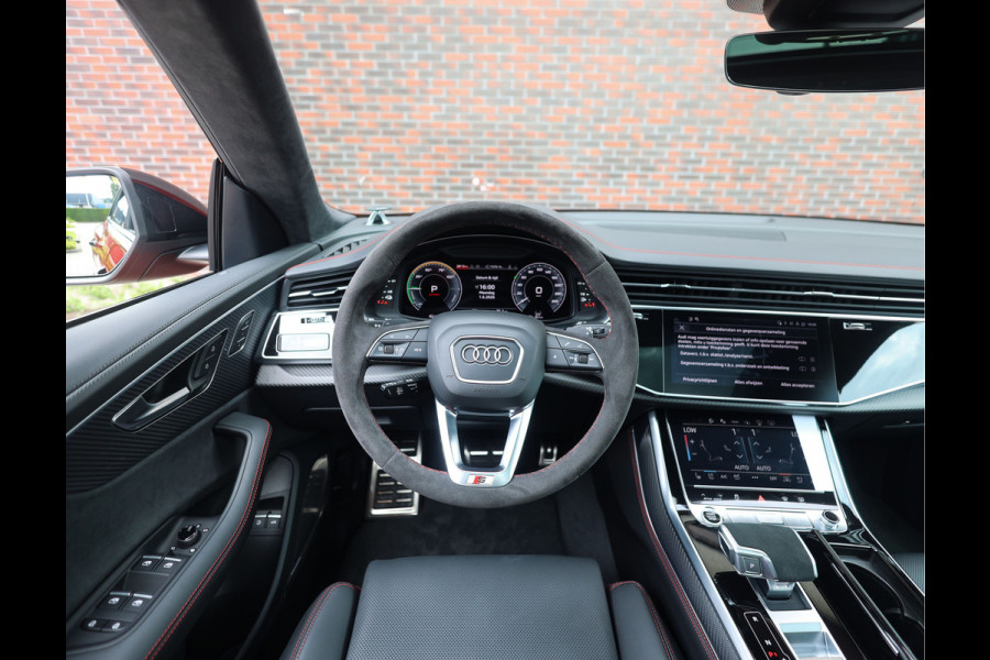 Audi Q8 60 TFSI e quattro S Competition | ABT - Trekhaak - Pano - HUD