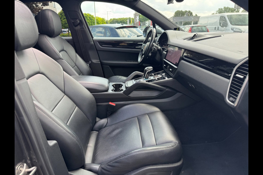 Porsche Cayenne 3.0 E-Hybrid Sportchrono Panorama Camera Leder Memory