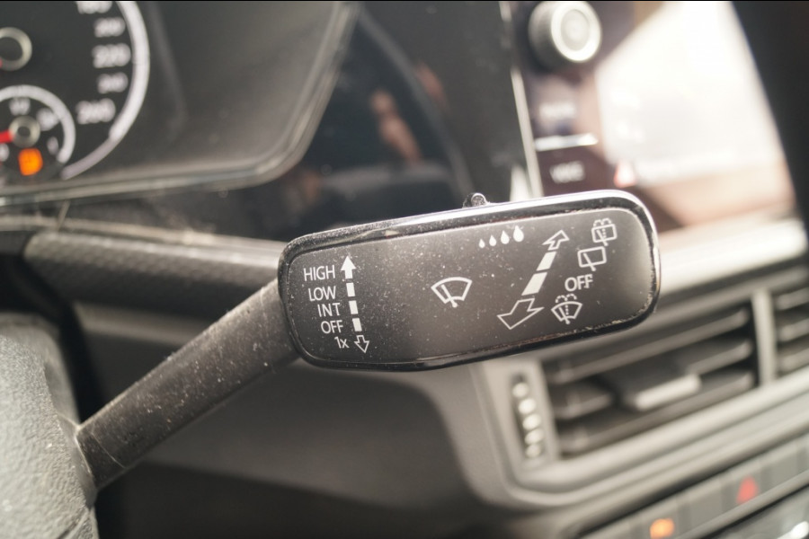 Volkswagen T-Cross 1.0 TSI Life -NAVI-PDC-AIRCO-DAB-CARPLAY-