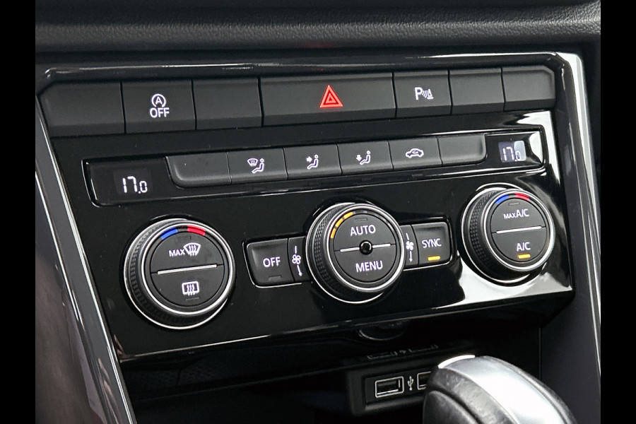 Volkswagen T-Roc 1.5 TSI Sport(NL-auto, Goed OnderH, Carplay/ Android, PDC V+A, Addapt Cruise, Etc)